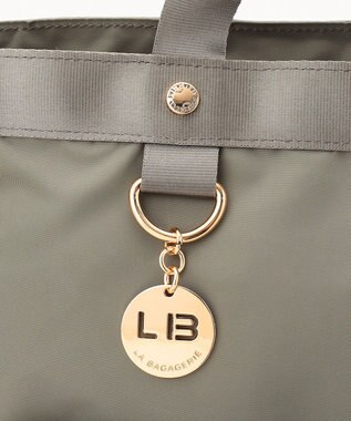 LA BAGAGERIE チャーム付き　ナイロンリュック グレー