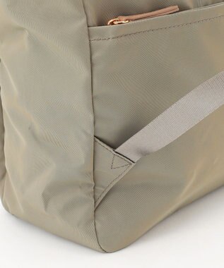 LA BAGAGERIE チャーム付き　ナイロンリュック グレー