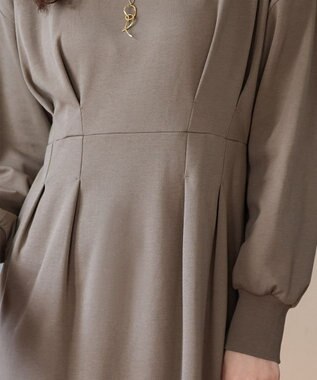 Tiaclasse L 【吸水発熱 / 静電気防止】ポンチタックワンピース モカ