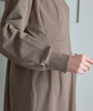 Tiaclasse L 【吸水発熱 / 静電気防止】ポンチタックワンピース モカ