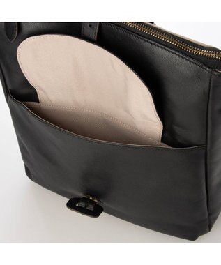 UNBILLION アトランタ ATLANTA / やぎ革軽量ボックス型リュック ブラック