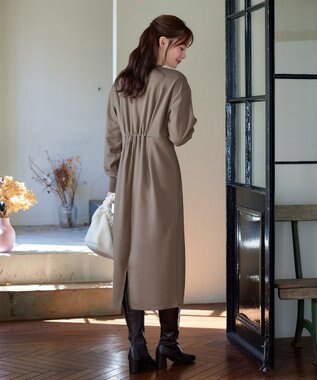 Tiaclasse L 【吸水発熱 / 静電気防止】ポンチタックワンピース モカ