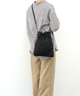 FOLNA RD ソフトレザー巾着ショルダーバッグ ブラック