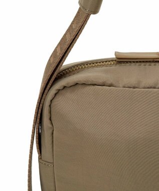 TOPKAPI 【Breath TOPKAPI】Freely フリーリー ナイロン ロゴテープ  スクエア ショルダーバッグ ベージュ