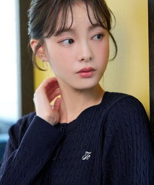 Tiaclasse ワンポイント刺繍ケーブルカーディガン ネイビー