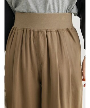 Green Parks ・ｆｕｒｒｙ　ｒａｔｅ　タックジョガーパンツ Gray Beige