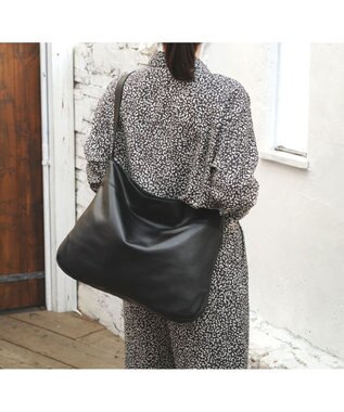 Regalo Felice 【A4サイズ対応 / 機能充実】ショルダー / REGALO