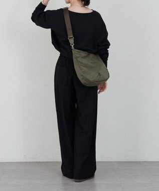 russet 【2025AW新作】［仕切りあり］クラウズナイロン 縦長2WAYショルダーバッグ(CE-1623) Khaki