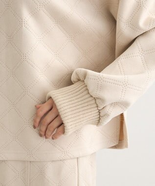 Green Parks ・ＥＬＥＮＣＡＲＥ　ＤＵＥ　エンボスプルオーバー Ivory