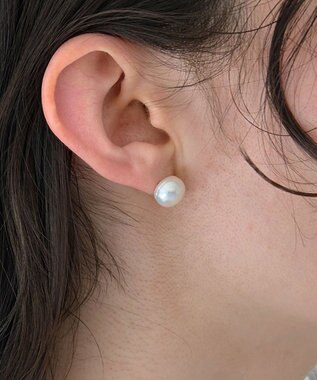 Phoebe 〈金属アレルギー対応〉シェルパール ミニマルスタッドピアス/ホワイト　1.0mmパール ホワイト