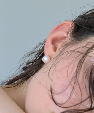 Phoebe 〈金属アレルギー対応〉シェルパール ミニマルスタッドピアス/ホワイト　1.0mmパール ホワイト
