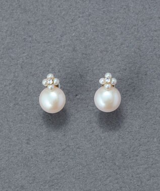 Phoebe 〈金属アレルギー対応〉タイニーフラワーパールセラミックポストピアス　お花モチーフ/小粒パール