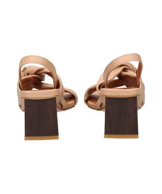 INTER-CHAUSSURES 【ANGEL ALARCON】スクエアトウクロスベルトサンダル ベージュ