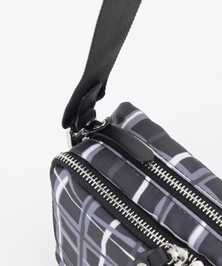 Y'SACCS ドローイングチェック ショルダーバッグ ブラック