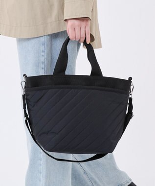 LeSportsac BUCKET TOTE/ラインデボスブラック ラインデボスブラック