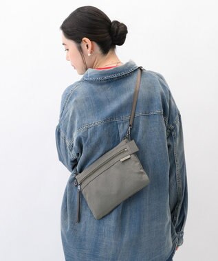 ACE BAGS & LUGGAGE W&.Day/Night キルッコ フラットショルダー 19141 ダブルアンドデイナイト ウォームグレー
