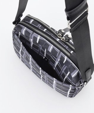 Y'SACCS ドローイングチェック ショルダーバッグ ブラック