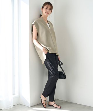 UNFILO フォルムニットジレ カーキ