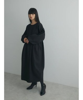 Green Parks armonia. エンボスタックコクーンワンピース Black