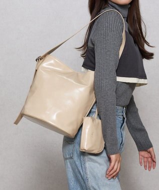style code 【Ungrid/アングリッド】　ポーチチャーム付　バックルベルトバケットバッグ／500mlペットボトル収納可能 アイボリー
