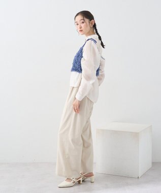 earth music&ecology 【WEB限定】ベロアリボンフェザービスチェ Blue