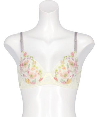 Wing ブラジャー 背中の段差をスムージング 脇高設計 バストの脇流れをブロック 【後ろ姿きれいブラ】 ブラ KB2722 ウイング／ワコール クリーム