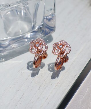 Tiaclasse 【金属アレルギー対応】カメリアモチーフピアス・イヤリング ピンクゴールドイヤリング