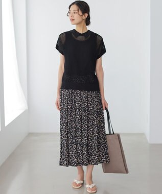 組曲 L ギャザーライトデシン パンツ ブラック×ピンクフラワー系