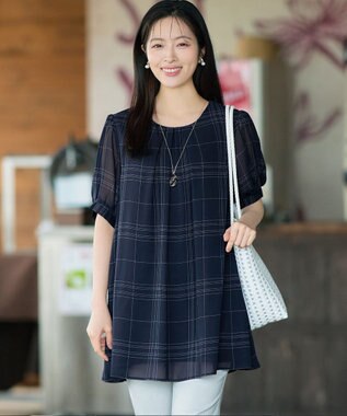 Tiaclasse L シフォンチェックパフスリーブチュニック ネイビー
