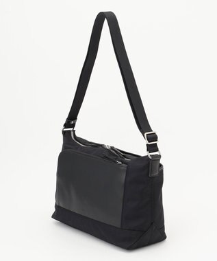 Y'SACCS ナイロン×リサイクルレザー　コンビマルチショルダー ブラック