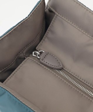 Y'SACCS 【ムック本掲載】ツイルナイロン　スクエアトート　Mサイズ ブルーグリーン