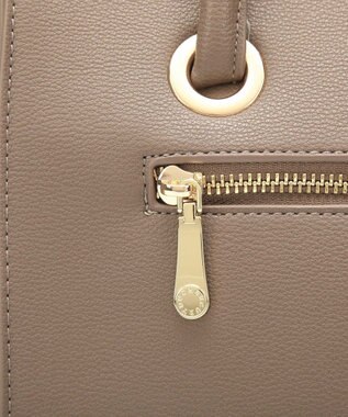 style code  【MERCURYDUO/マーキュリーデュオ】メタルアイレット　両アオリポケット　スクエアハンドバッグ オーク