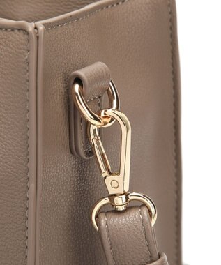 style code  【MERCURYDUO/マーキュリーデュオ】メタルアイレット　両アオリポケット　スクエアハンドバッグ オーク