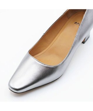 APOM スクエアトゥプレーンパンプス50 シルバー