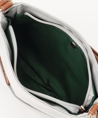 LA BAGAGERIE ポリエステルキャンバス　タックポシェット アイボリー