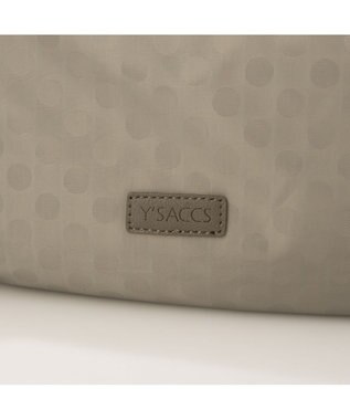 Y'SACCS ポーチ付きドットジャカードトート グレージュ