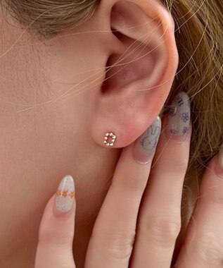 Phoebe 〈金属アレルギー対応〉タイニーレクタングルビジューピアス(片耳)　小粒/小さい/小さめ/セカンドホール ゴールド