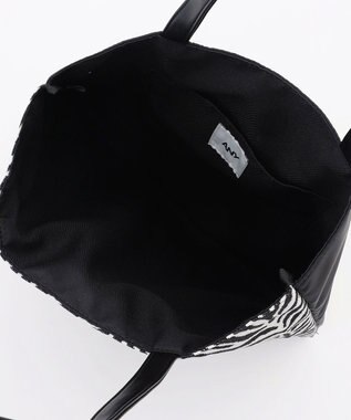 ANY 【A4サイズ収納可】ゼブラジャガード柄トートバッグ ブラック