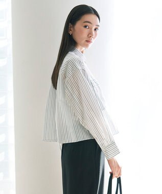 UNFILO シアークロップドシャツ モノトーンストライプ