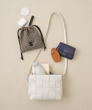 IACUCCI ≪BEST SELLER≫ベルタ S CERVO ホワイト