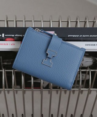 IACUCCI アバ ハーフウォレット CERVO