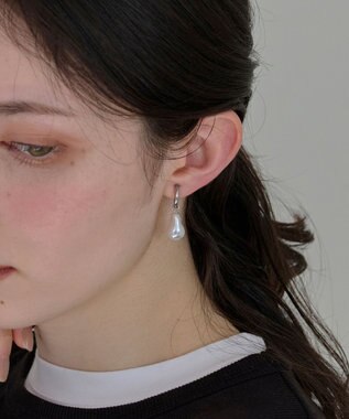 Phoebe 〈金属アレルギー対応〉バランスバロックパールフープイヤリング　シルバー/ステンレス/大ぶり/存在感◎/主役級 シルバー