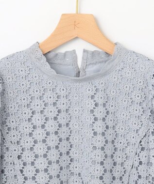 組曲 S 【WEB限定】フラワーレース ペプラムトップス スカイブルー系