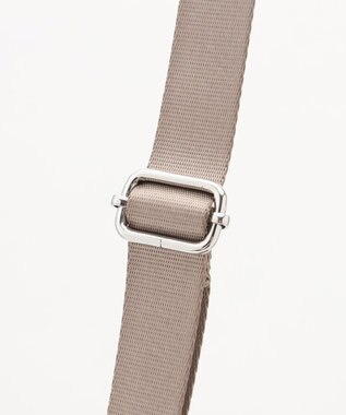 Y'SACCS ドットジャガードポーチ付きリュックサック ライトグレー