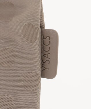 Y'SACCS ドットジャガードポーチ付きリュックサック ライトグレー
