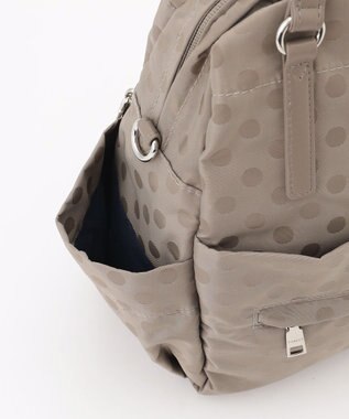Y'SACCS ドットジャガードポーチ付きリュックサック ライトグレー