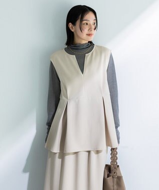 Green Parks 楽ちんリップルペプラムベスト Light Beige