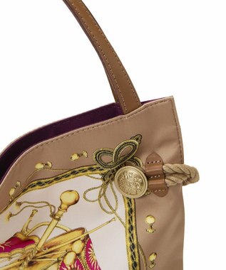TOPKAPI 【TREASURE TOPKAPI】マイルドサテン スカーフ柄 トートバッグ ベージュ