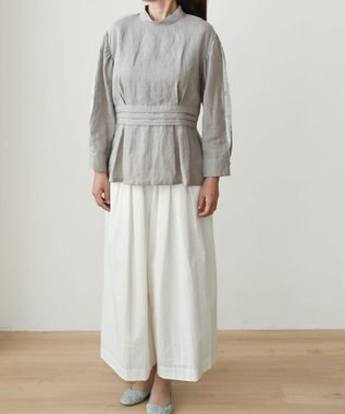 muuc 〈高品質ベルギーリネン100%〉〈通年着られる〉カットジャカード生地デザイン袖 クラシカルシルエットのブラウス ベージュグレー