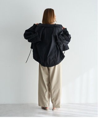 YECCA VECCA ベルト付きカーヴィーパンツ Beige